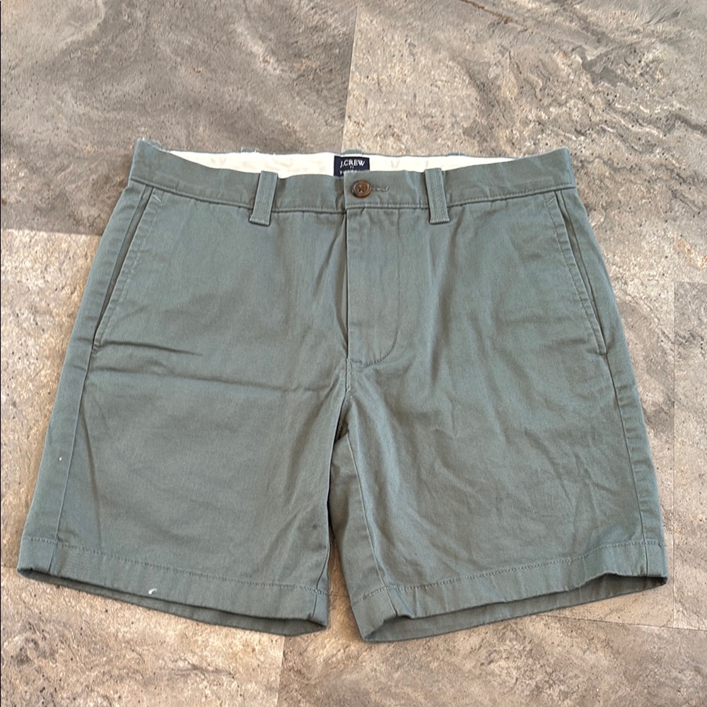 J. Crew Women’s Green Khaki Shorts, 7” inseam, Zip up, Button Close, Size 30